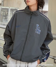 MLB（メジャーリーグベースボール）の「MLB メジャーリーグベースボール 別注 ワッペン刺繍 オーバーサイズ スタンドネック サイドライン ナイロントラックジャケット（ナイロンジャケット）」