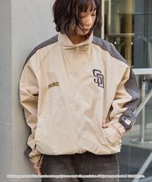 MLB（メジャーリーグベースボール）の「MLB メジャーリーグベースボール 別注 ワッペン刺繍 オーバーサイズ スタンドネック サイドライン ナイロントラックジャケット（ナイロンジャケット）」