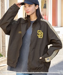 MLB（メジャーリーグベースボール）の「MLB メジャーリーグベースボール 別注 ワッペン刺繍 オーバーサイズ スタンドネック サイドライン ナイロントラックジャケット（ナイロンジャケット）」