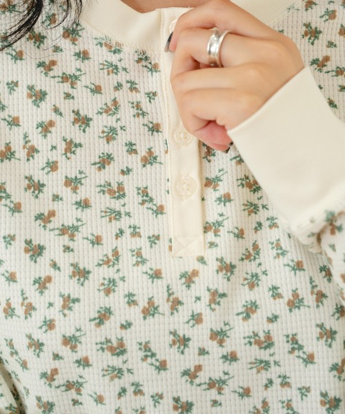 eLur（エラー）の「フラワーサーマルロンT（Tシャツ/カットソー・レディース・ホワイト×ピンク/オレンジ/ブラウン/グリーン・FREE）」の10枚目の写真