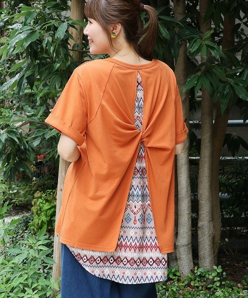 チチカカ（チチカカ）の「ツイストフェイクレイヤードプルオーバー（Tシャツ/カットソー・レディース・オレンジ/チャコールグレー/ネイビー・FREE）」の3枚目の写真