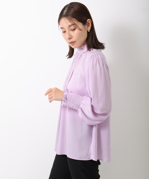 ONE'S TRUE（ワンズトゥルー）の「シャーリングブラウス（シャツ/ブラウス・レディース・ベージュ/ラベンダー/グリーン・M/L）」の4枚目の写真