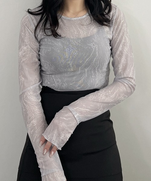 Reurie'(レウリィ)の「シアーニュアンスプリントトップス/sheer nuance pattern top 長袖 クルーネック シースルー 透け感 パターン マーブル ニュアンス 線画 カジュアル 韓国 Y2K 重ね着 レイヤード チャコールグレー グレー モノトーン 大人モノトーン(Tシャツ/カットソー・レディース・ライトグレー/ホワイト/チャコールグレー・FREE)」の5枚目の写真