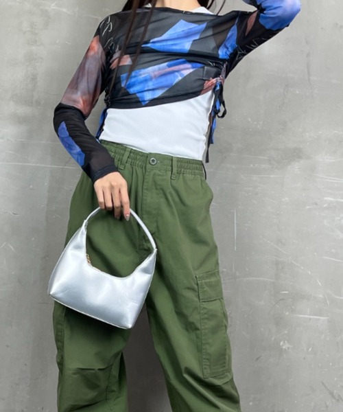ｔｏｌｅｎｅ（トレネ）の「フェイクレザーワンハンドルハンドバッグ（ハンドバッグ・レディース・シルバー/ブラック/ホワイト・ONE SIZE）」の14枚目の写真
