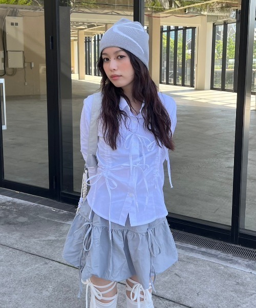 Never mind the XU / Chikashitsu+（ネバーマインド ザ エックスユー / チカシツプラス）の「韓国ファッション nmtc + エヌエムティーシープラス ribbon crop shirt リボンシャツ リボンブラウス 長袖トップス 長袖シャツ カットソー シャーリングトップス バレエコア Y2Kファッション（シャツ/ブラウス・レディース・ブラック/ホワイト/ライトピンク・ONE SIZE）」の18枚目の写真