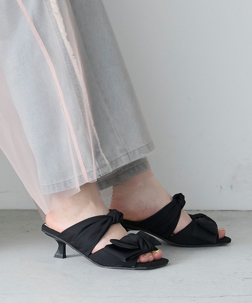 forksy.】ダブルビッグリボンスクエアトゥサンダル forksy