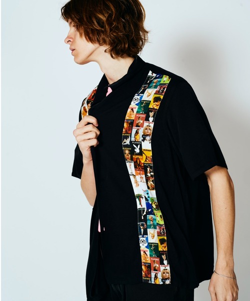 PLAYBOY(プレイボーイ)の「PLAYBOY / プレイボーイ 100COVER SS SHIRT レーヨンブロード オープンカラー 総柄SSシャツ(シャツ/ブラウス・メンズ・ブラック/その他1・LARGE/MEDIUM)」の9枚目の写真