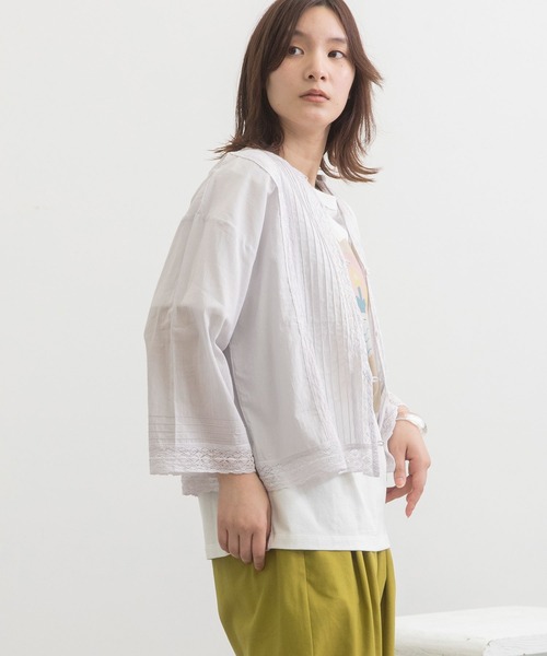 POU DOU DOU（プードゥドゥ）の「＜made in INDIA＞ピンタックレースブラウス（シャツ/ブラウス・レディース・ブラック/ライトブルー/オフホワイト・3）」の17枚目の写真