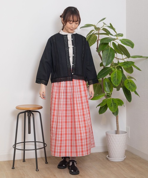 POU DOU DOU（プードゥドゥ）の「＜made in INDIA＞ピンタックレースブラウス（シャツ/ブラウス・レディース・ブラック/ライトブルー/オフホワイト・3）」の8枚目の写真