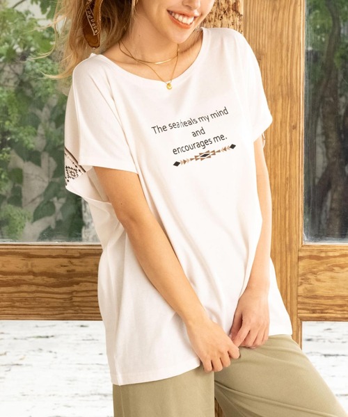 anap mimpi（アナップミンピ）の「バック オルテガ メッセージ プリント ドルマン Tシャツ（Tシャツ/カットソー・レディース・ホワイト/ベージュ系その他/ネイビー・FREE）」の2枚目の写真
