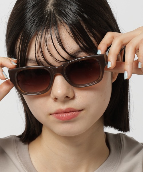 niko and...(ニコアンド)の「オリジナルスクエアサングラス(サングラス・レディース・ブラック/モカ・FREE)」の21枚目の写真