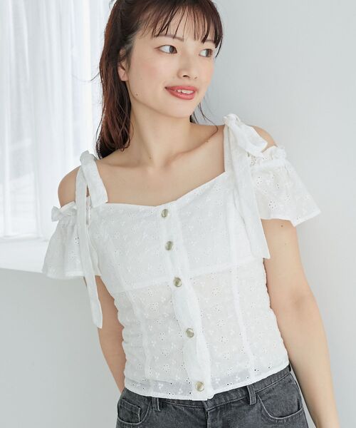 MAJESTIC LEGON(マジェスティックレゴン)の「ショルダーリボンコルセットブラウス(シャツ/ブラウス・レディース・イエロー系その他/ホワイト系その他/ネイビー/グレー/ブラック系その他・MEDIUM)」の2枚目の写真