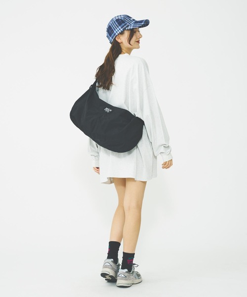 HALF MOON SHOULDER BAG（ショルダーバッグ）｜MILKFED.（ミルクフェド）