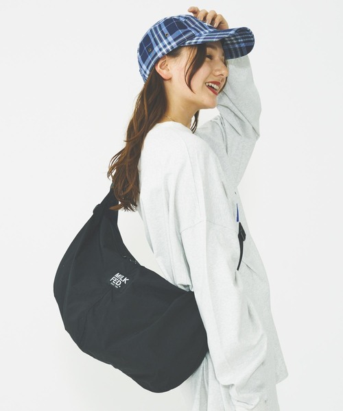 HALF MOON SHOULDER BAG（ショルダーバッグ）｜MILKFED.（ミルクフェド）
