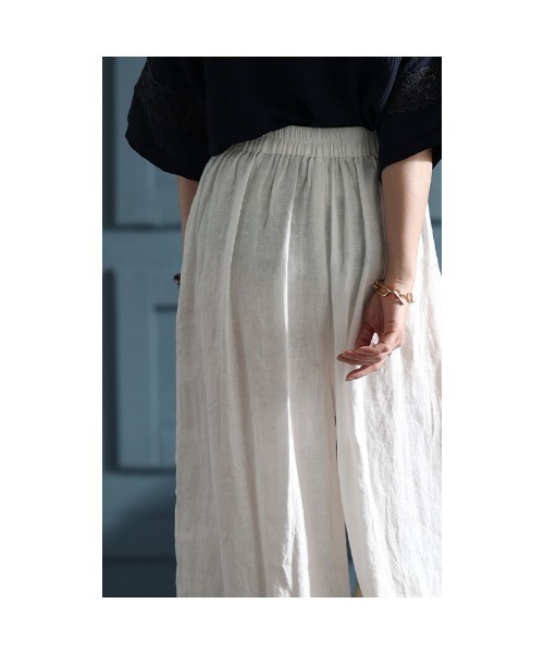 Sawa a la mode(サワアラモード)の「日本画モチーフ刺繍ポイントワイドパンツ(その他パンツ・レディース・ホワイト・FREE)」の12枚目の写真