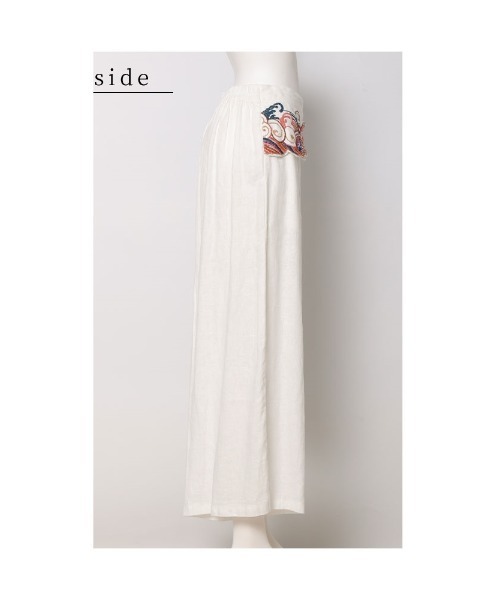 Sawa a la mode(サワアラモード)の「日本画モチーフ刺繍ポイントワイドパンツ(その他パンツ・レディース・ホワイト・FREE)」の4枚目の写真