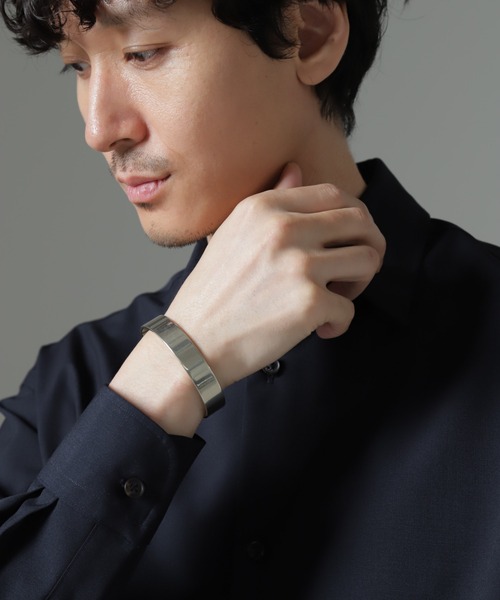 NANO universe（ナノユニバース）の「「NU jewelry」ジャーマンシルバーナローバングル（バングル/リストバンド・メンズ・シルバー・FREE）」の2枚目の写真