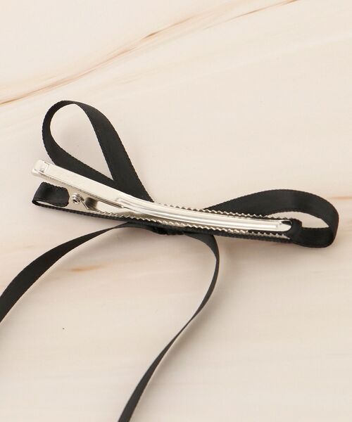 MAJESTIC LEGON（マジェスティックレゴン）の「ロングリボンヘアクリップ（バレッタ/ヘアクリップ・レディース・ブラック・FREE）」の6枚目の写真