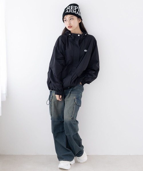 repipi armario(レピピ アルマリオ)の「ライトマウンテンパーカー(マウンテンパーカー・キッズ・ネイビー/ブラック/アイボリー・LARGE/MEDIUM/SMALL)」の9枚目の写真