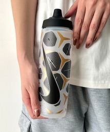 NIKE（ナイキ）の「Nike(ナイキ)/ リフュエル  スクイズボトル スポーツボトル ウォーターボトル 水筒 24oz 700ml グラフィック（水筒）」
