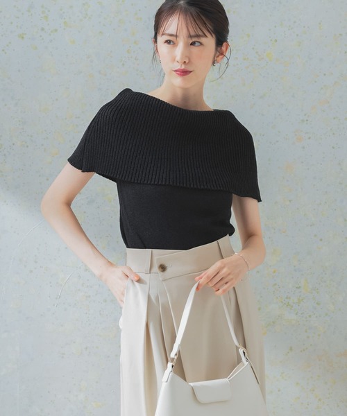 URBAN RESEARCH ROSSO WOMEN（アーバンリサーチ　ロッソ）の「ドライタッチオフショルダーニット（ニット/セーター・レディース・ブラック/ライトベージュ/キャメル・FREE）」の2枚目の写真