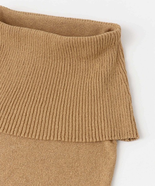 URBAN RESEARCH ROSSO WOMEN（アーバンリサーチ　ロッソ）の「ドライタッチオフショルダーニット（ニット/セーター・レディース・ブラック/ライトベージュ/キャメル・FREE）」の17枚目の写真