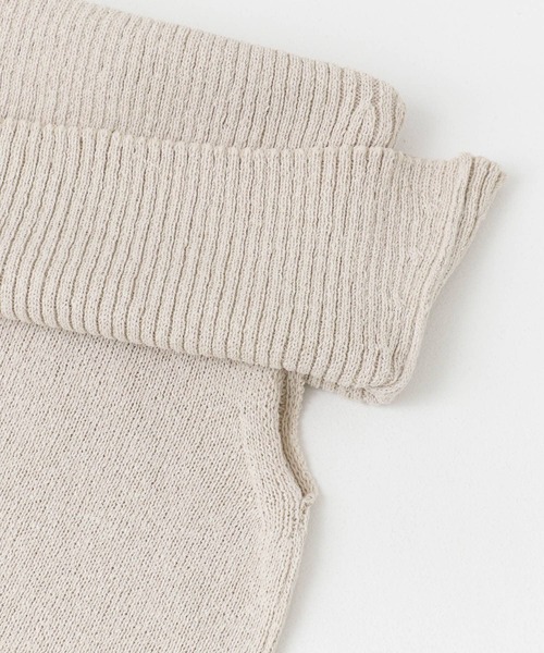 URBAN RESEARCH ROSSO WOMEN（アーバンリサーチ　ロッソ）の「ドライタッチオフショルダーニット（ニット/セーター・レディース・ブラック/ライトベージュ/キャメル・FREE）」の13枚目の写真