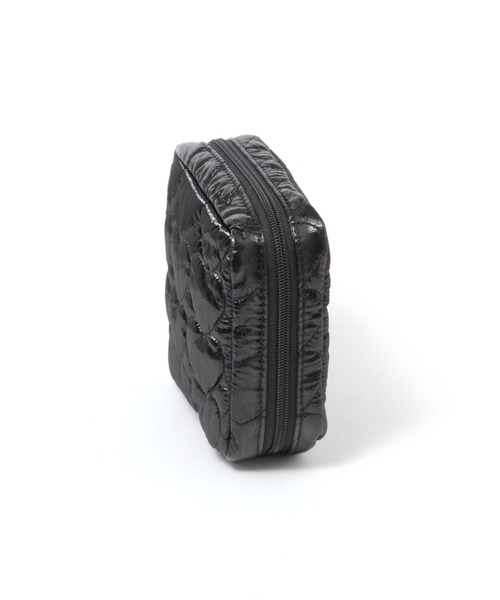 BAYFLOW（ベイフロー）の「[縦型内ポケット付き]BFキルティングスクエアポーチ（ポーチ・レディース・ブラック/シルバー・0）」の5枚目の写真