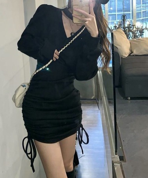Nia(ニア)の「Nia(ニア)/Vネックチョーカー風 シャーリングワンピース(ワンピース・レディース・ブラック/アイボリー・LARGE/MEDIUM/X-LARGE)」の17枚目の写真