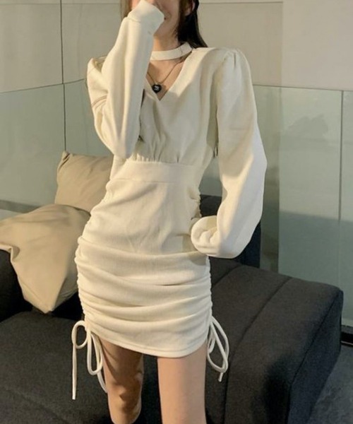 Nia(ニア)の「Nia(ニア)/Vネックチョーカー風 シャーリングワンピース(ワンピース・レディース・ブラック/アイボリー・LARGE/MEDIUM/X-LARGE)」の9枚目の写真