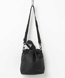 TRUSS SUSTAINABLE リサイクルポリエステルパースミニバッグ