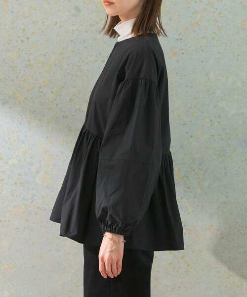 URBAN RESEARCH ROSSO WOMEN（アーバンリサーチ　ロッソ）の「ジップアップボリュームブラウス（シャツ/ブラウス・レディース・ブラック/ベージュ/ホワイト・FREE）」の13枚目の写真