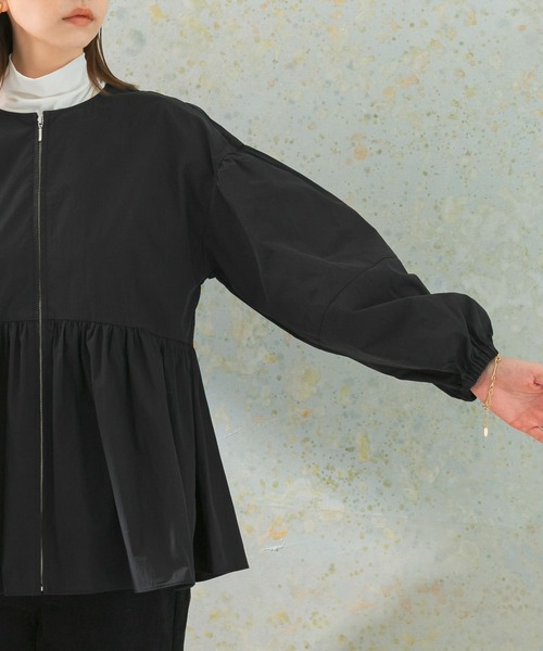 URBAN RESEARCH ROSSO WOMEN（アーバンリサーチ　ロッソ）の「ジップアップボリュームブラウス（シャツ/ブラウス・レディース・ブラック/ベージュ/ホワイト・FREE）」の17枚目の写真