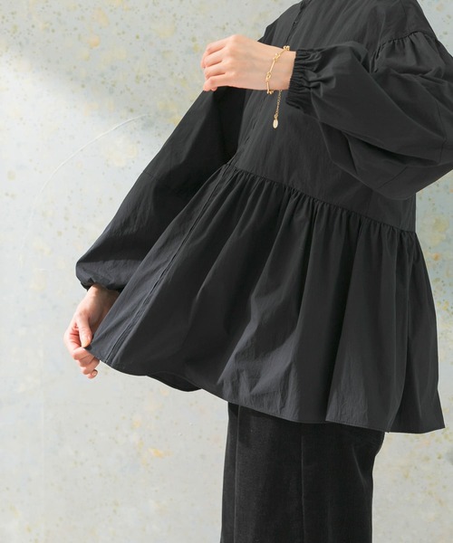 URBAN RESEARCH ROSSO WOMEN（アーバンリサーチ　ロッソ）の「ジップアップボリュームブラウス（シャツ/ブラウス・レディース・ブラック/ベージュ/ホワイト・FREE）」の19枚目の写真