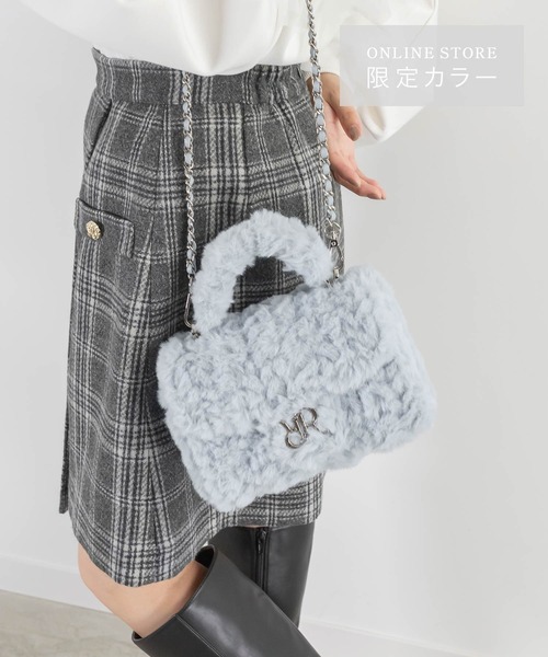 RANDA（ランダ）の「【一部WEB限定カラー】2WAY モノグラムパーツファーバッグ（ショルダーバッグ・レディース・グレイッシュベージュ/ピンク/アイボリー/ブルー・FREE）」の4枚目の写真