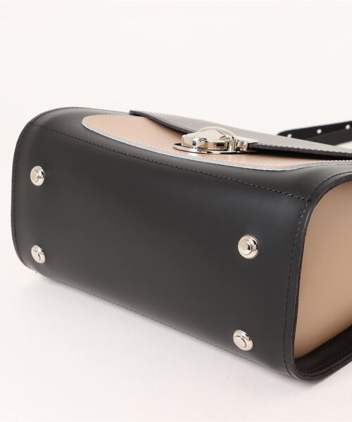 Zatchels（ザッチェルズ）の「【ザッチェルズ/Zatchels】シュガーキューブ/Grande Size(Two Tone)（ショルダーバッグ・レディース・ブラック系その他・00）」の8枚目の写真