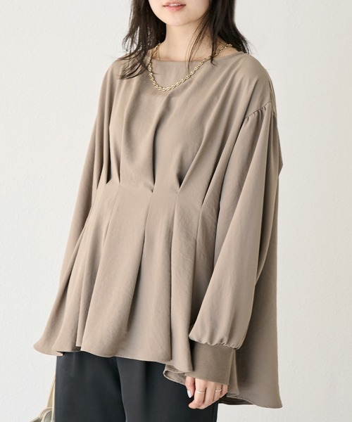 LAVEANGE（ラビアンジェ）の「【洗える】ウエストタックブラウス（シャツ/ブラウス・レディース・ブラック/オフホワイト/モカ・M/LL/3L/4L/5L）」の3枚目の写真