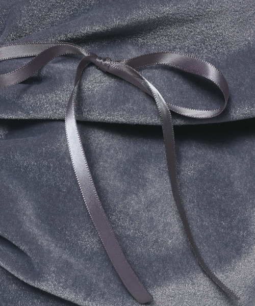 FOREVER 21（フォーエバー トゥエンティーワン）の「ベロアショルダーバッグ（ショルダーバッグ・レディース・グレー/ブラック・FREE）」の12枚目の写真