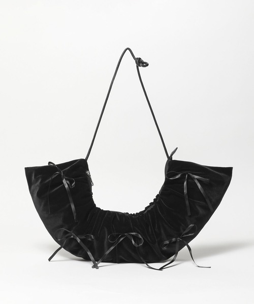 FOREVER 21（フォーエバー トゥエンティーワン）の「ベロアショルダーバッグ（ショルダーバッグ・レディース・グレー/ブラック・FREE）」の14枚目の写真