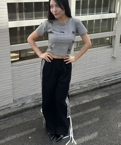 madrepadre(マドレパドレ)の「リボンデザインショート丈半袖Tシャツ(Tシャツ/カットソー・レディース・グレー/ブラック/ホワイト・LARGE)」の14枚目の写真