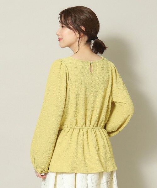 ITS'DEMO（イッツデモ）の「◆【手洗い可】ふくれジャカードペプラムプルオーバー（Tシャツ/カットソー・レディース・イエロー/アイボリー/ブルーグリーン/ブラック・00）」の6枚目の写真