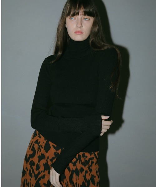 AMAIL(アマイル)の「Fashionable standard knit(ニット/セーター・レディース・アイボリー/ブラック/グレー/ブルー/レッド・FREE)」の2枚目の写真
