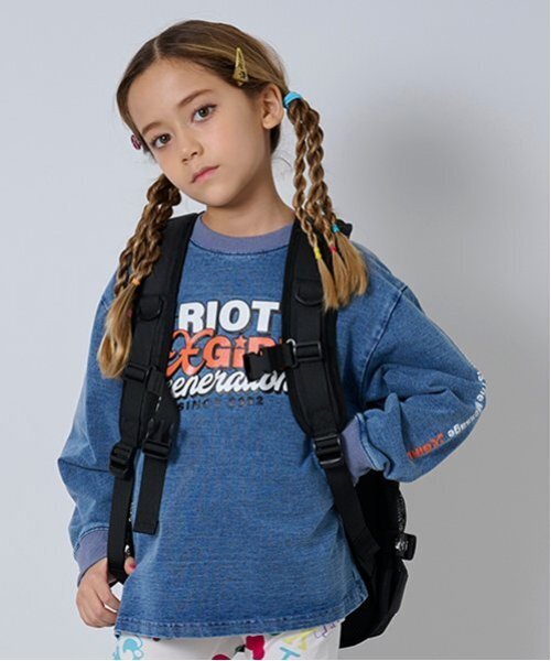 X-girl Stages(エックスガールステージス)の「【残り80cmのみ!】ロゴプリント長袖Tシャツ(Tシャツ/カットソー・キッズ・オフホワイト/ブルー/ブラック・80cm/90cm/100cm/110cm/120cm/130cm/140cm)」の5枚目の写真