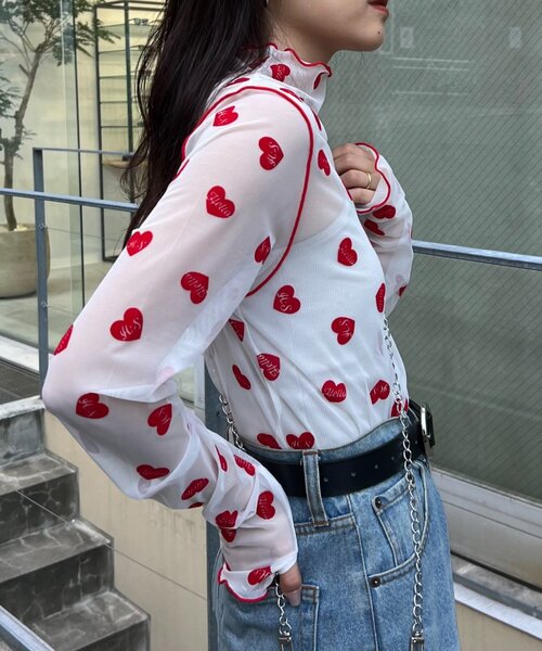 HELLO.SANFRANCISCO(ハローサンフランシスコ)の「【HELLO.SANFRANCISCO】ハートフロッキープリントシアータートル(Tシャツ/カットソー・レディース・ホワイト/ベージュ/オレンジ・ONE SIZE)」の7枚目の写真