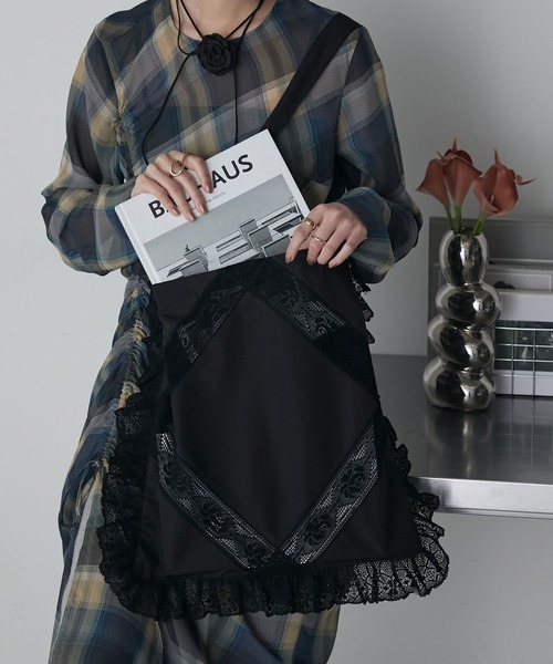 forksy.(フォルクシー)の「【forksy.】レースピローデザイン ビッグショルダートートバッグ(トートバッグ・レディース・オフホワイト/ブラック・FREE)」の19枚目の写真