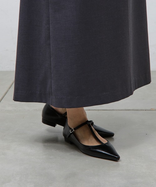 COLONY 2139（コロニートゥーワンスリーナイン）の「Tストラップフラットシューズ（パンプス・レディース・ブラック/シルバー/ホワイト・MEDIUM/LARGE）」の11枚目の写真