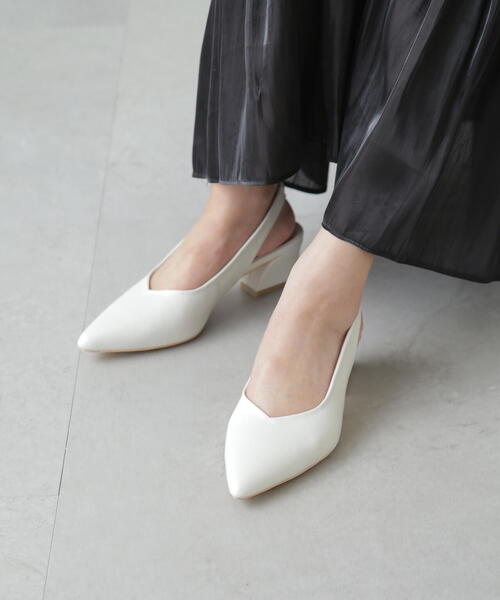 FREE'S MART（フリーズマート）の「◆バッグストラップパンプス（パンプス・レディース・ブラック/ホワイト/シルバー・SMALL/MEDIUM）」の10枚目の写真