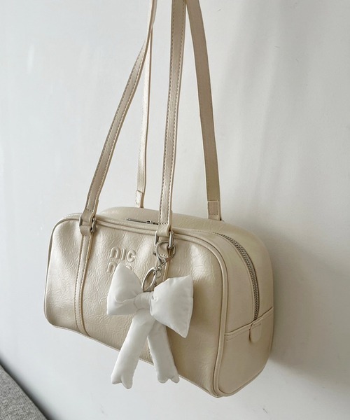 one after another NICE CLAUP（ワンアフターアナザーナイスクラップ）の「パディングリボンチャーム（チャーム・レディース・サックスブルー系/ホワイト/ブラック系・FREE）」の5枚目の写真