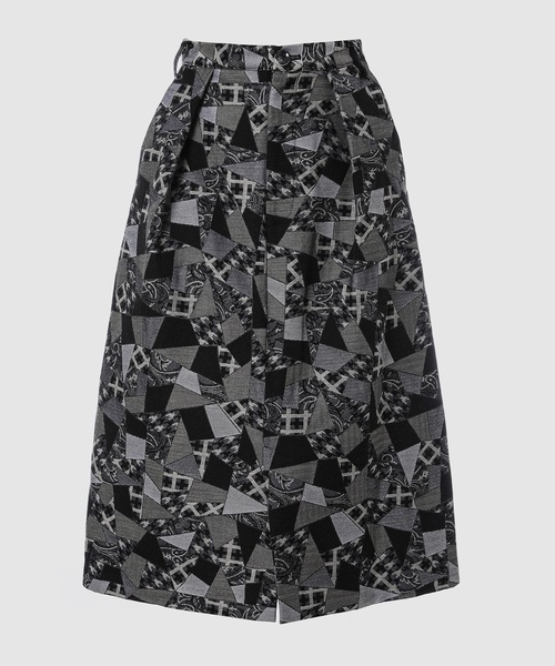 ANREALAGE(アンリアレイジ)の「PATCHWORK JACQUARD TUCKED SKIRT(スカート・レディース・ネイビー/グレー・36)」の1枚目の写真