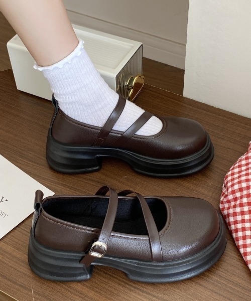 SHEPP(シープ)の「ダブルベルトシンプルメリージェーン厚底パンプス(パンプス・レディース・ブラック/ブラウン・L/M/S)」の4枚目の写真